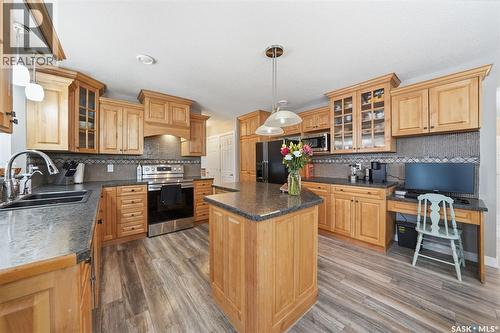 217 13Th Avenue E, Watrous, SK - Indoor Photo Showing Kitchen With Double Sink