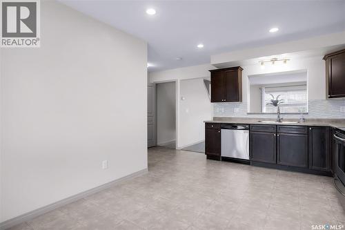 370 Cornish Road, Saskatoon, SK - Indoor Photo Showing Kitchen