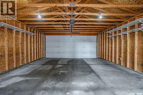 370 Cornish Road, Saskatoon, SK - Indoor Photo Showing Garage