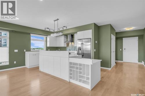 501 922 Broadway Avenue, Saskatoon, SK - Indoor Photo Showing Kitchen