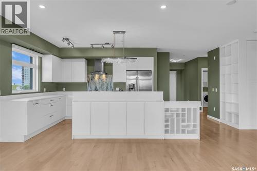 501 922 Broadway Avenue, Saskatoon, SK - Indoor Photo Showing Kitchen