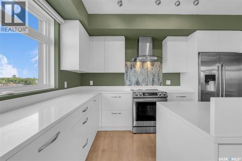 501 922 Broadway Avenue, Saskatoon, SK - Indoor Photo Showing Kitchen
