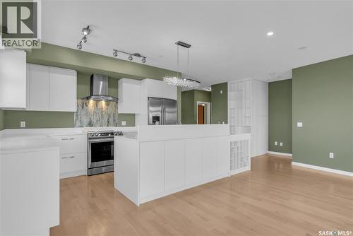 501 922 Broadway Avenue, Saskatoon, SK - Indoor Photo Showing Kitchen