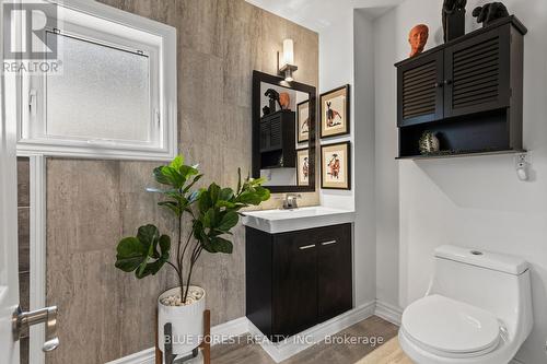 3 Marmora Street, London East (East L), ON - Indoor Photo Showing Bathroom