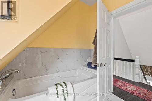 3 Marmora Street, London East (East L), ON - Indoor Photo Showing Bathroom