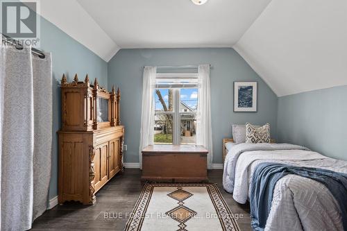 3 Marmora Street, London East (East L), ON - Indoor Photo Showing Bedroom