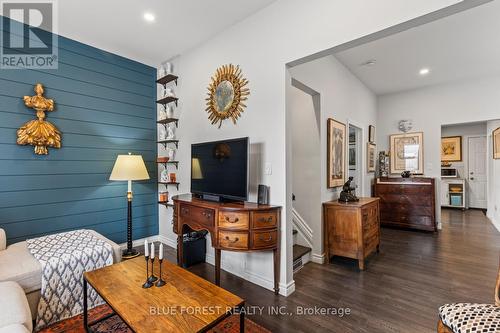 3 Marmora Street, London East (East L), ON - Indoor Photo Showing Living Room
