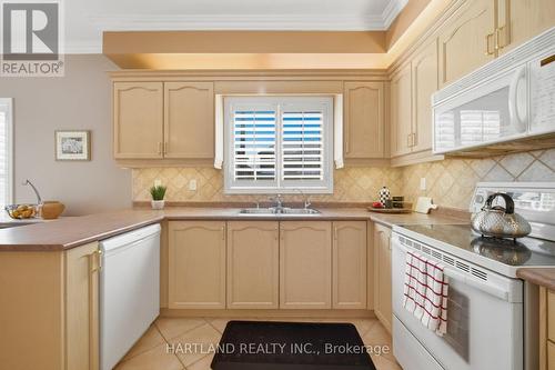 8 Westchester Crescent, Markham, ON - Indoor Photo Showing Kitchen With Double Sink