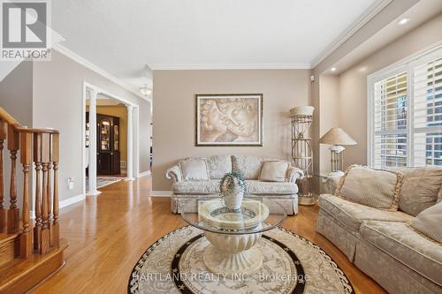 8 Westchester Crescent, Markham, ON - Indoor Photo Showing Living Room
