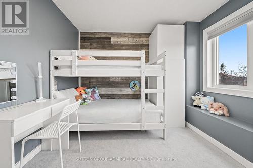 52 Moir Crescent, Barrie, ON - Indoor Photo Showing Bedroom