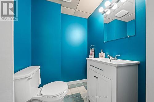 52 Moir Crescent, Barrie, ON - Indoor Photo Showing Bathroom