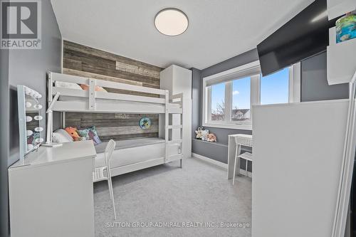 52 Moir Crescent, Barrie, ON - Indoor Photo Showing Bedroom