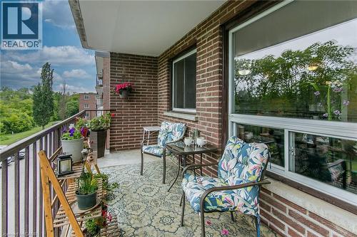 30 Avalon Place Unit# 203, Kitchener, ON - Outdoor
