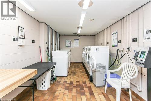 30 Avalon Place Unit# 203, Kitchener, ON - Indoor Photo Showing Laundry Room
