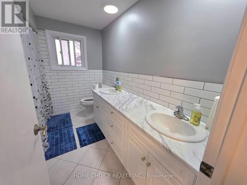 130 Champlain Crescent, Kitchener, ON - Indoor Photo Showing Bathroom