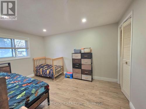 130 Champlain Crescent, Kitchener, ON - Indoor Photo Showing Bedroom