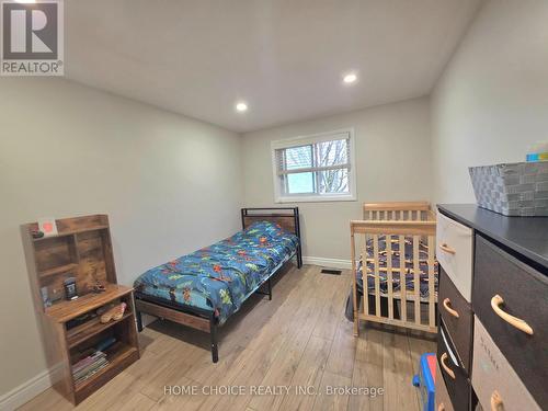 130 Champlain Crescent, Kitchener, ON - Indoor Photo Showing Bedroom