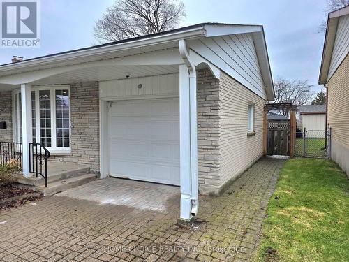 130 Champlain Crescent, Kitchener, ON - Outdoor With Exterior