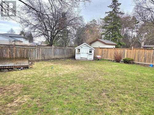 130 Champlain Crescent, Kitchener, ON - Outdoor