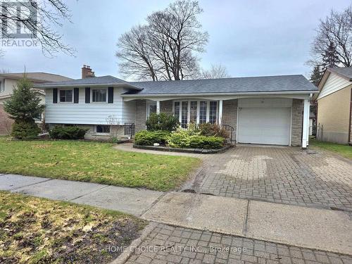130 Champlain Crescent, Kitchener, ON - Outdoor With Facade