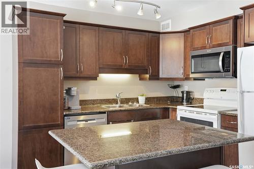 402 615 Lynd Crescent, Saskatoon, SK - Indoor Photo Showing Kitchen With Double Sink