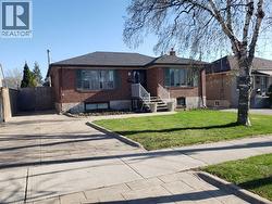 35 MARCIA Avenue Toronto, ON M6B 2Y6