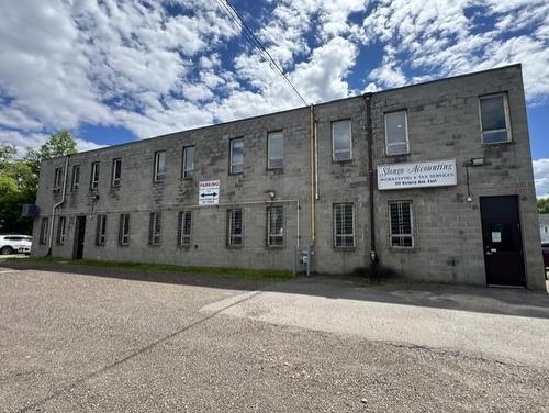 1111 Victoria St. E., Thunder Bay, ON 
