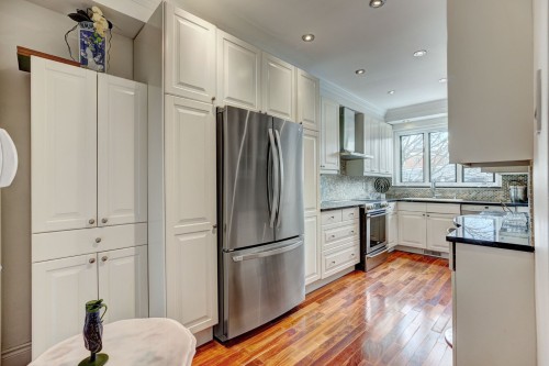 Kitchen - 207-1270 Ch. Regent, Mont-Royal, QC - Indoor Photo Showing Kitchen With Upgraded Kitchen
