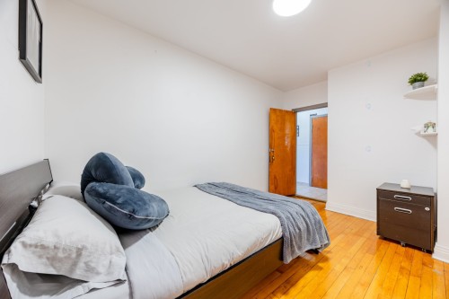 Bedroom - 6526 30E Avenue, Montréal (Rosemont/La Petite-Patrie), QC - Indoor Photo Showing Bedroom