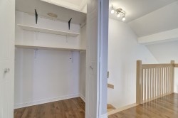 Mezzanine - 