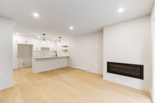 Intérieur - 8-977 Ch. Massawippi, North Hatley, QC - Indoor With Fireplace