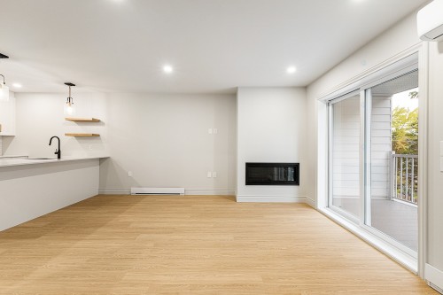 Intérieur - 8-977 Ch. Massawippi, North Hatley, QC - Indoor With Fireplace