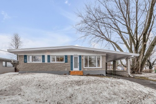 8255 Av. de Marseille  Québec (Charlesbourg), QC G1C 3S3