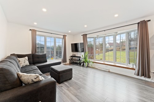 Salon - 3960 Rue Principale, Dunham, QC - Indoor Photo Showing Living Room