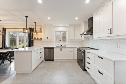 Cuisine - 3960 Rue Principale, Dunham, QC - Indoor Photo Showing Kitchen With Upgraded Kitchen