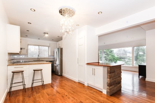 Cuisine - 204 Av. De Sanford, Saint-Lambert, QC - Indoor Photo Showing Kitchen