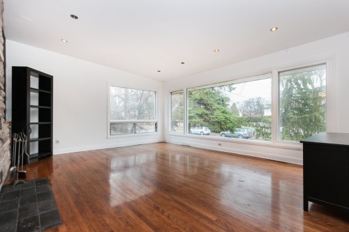 Salon - 204 Av. De Sanford, Saint-Lambert, QC - Indoor