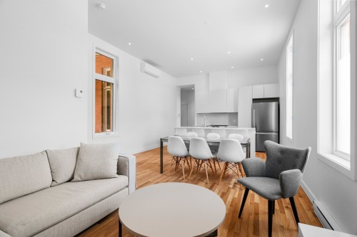 Salon - 1112 Rue De Bellechasse, Montréal (Rosemont/La Petite-Patrie), QC - Indoor