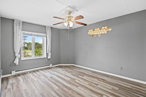 Master Bedroom - 305-485 Rue Rochon, Saint-Jérôme, QC - Indoor Photo Showing Other Room