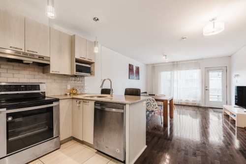 Vue d'ensemble - 204-5681 Rue Chambord, Montréal (Rosemont/La Petite-Patrie), QC - Indoor Photo Showing Kitchen With Upgraded Kitchen