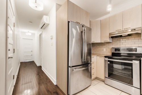 Corridor - 204-5681 Rue Chambord, Montréal (Rosemont/La Petite-Patrie), QC - Indoor Photo Showing Kitchen