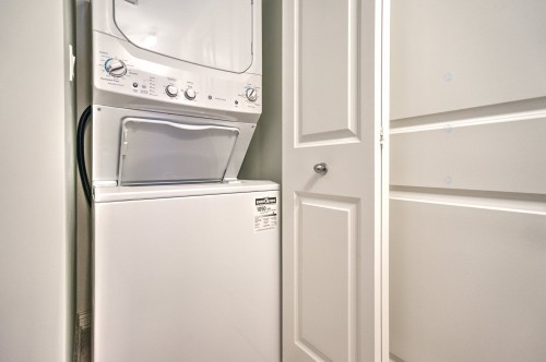 Salle de lavage - 502-651 Rue De La Montagne, Montréal (Ville-Marie), QC - Indoor Photo Showing Laundry Room