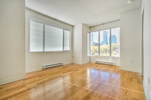 Salon - 502-651 Rue De La Montagne, Montréal (Ville-Marie), QC - Indoor Photo Showing Other Room