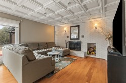 Salon - 