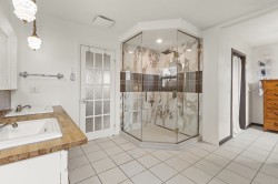 Salle de bains attenante à la CCP - 