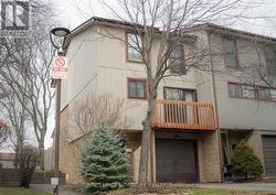 33 - 6860 GLEN ERIN DRIVE  Mississauga, ON L5N 2E1