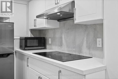 22 - 1176 Jamesway Boulevard, Oakville, ON - Indoor Photo Showing Kitchen