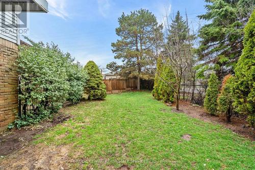 22 - 1176 Jamesway Boulevard, Oakville, ON - Outdoor