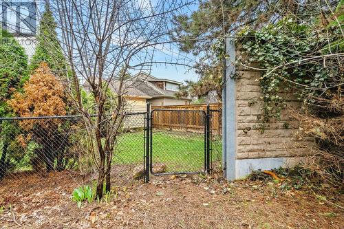 22 - 1176 Jamesway Boulevard, Oakville, ON - Outdoor