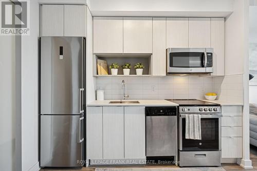 409 - 630 GREENWOOD AVENUE  Toronto (Blake-Jones), ON M4J 0A8